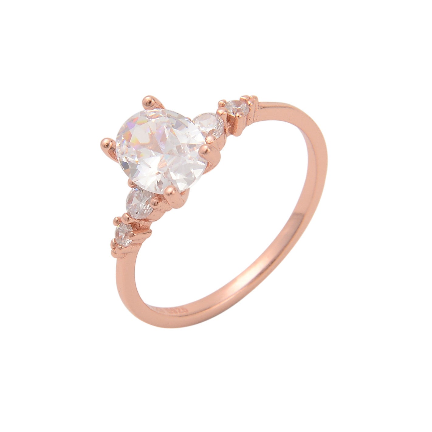 טבעת כסף 925 בציפוי רוז גולד דגם פריז משובצת זרקונים